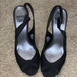 Mootsies tootsies satin pumps